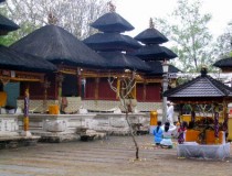Sakenan Temple, Bali